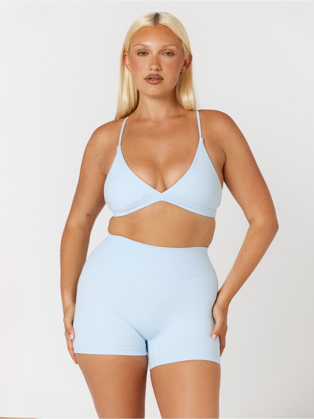 CSB Set Form Noa crop and Form invisible scrunch